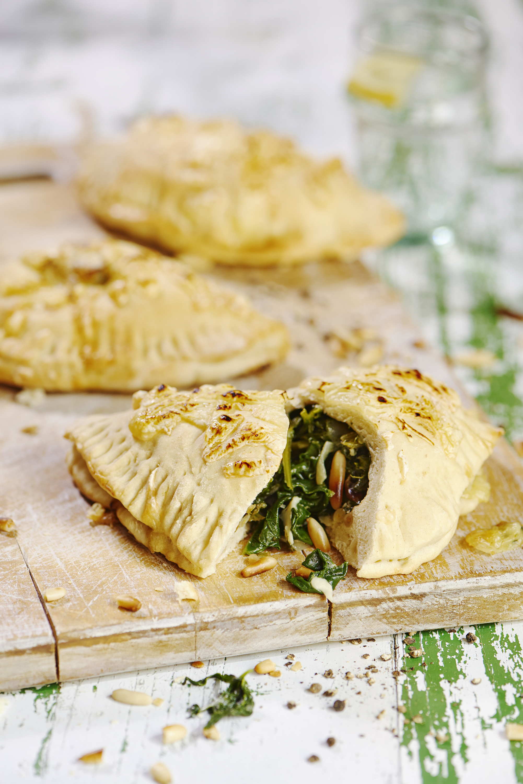 Mini-Calzoni con spinaci e pinoli