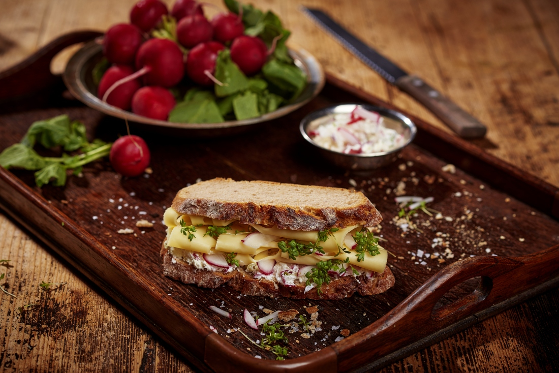 116. JPG HD-Leerdammer Germany Social Brotzeit Sandwich