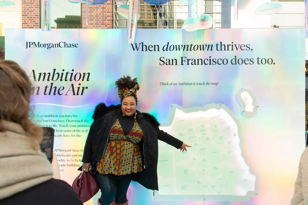 10 121325 WinterWalkSF Day1 by-Anna-AlexiaBasile COMMERCIAL USE OK