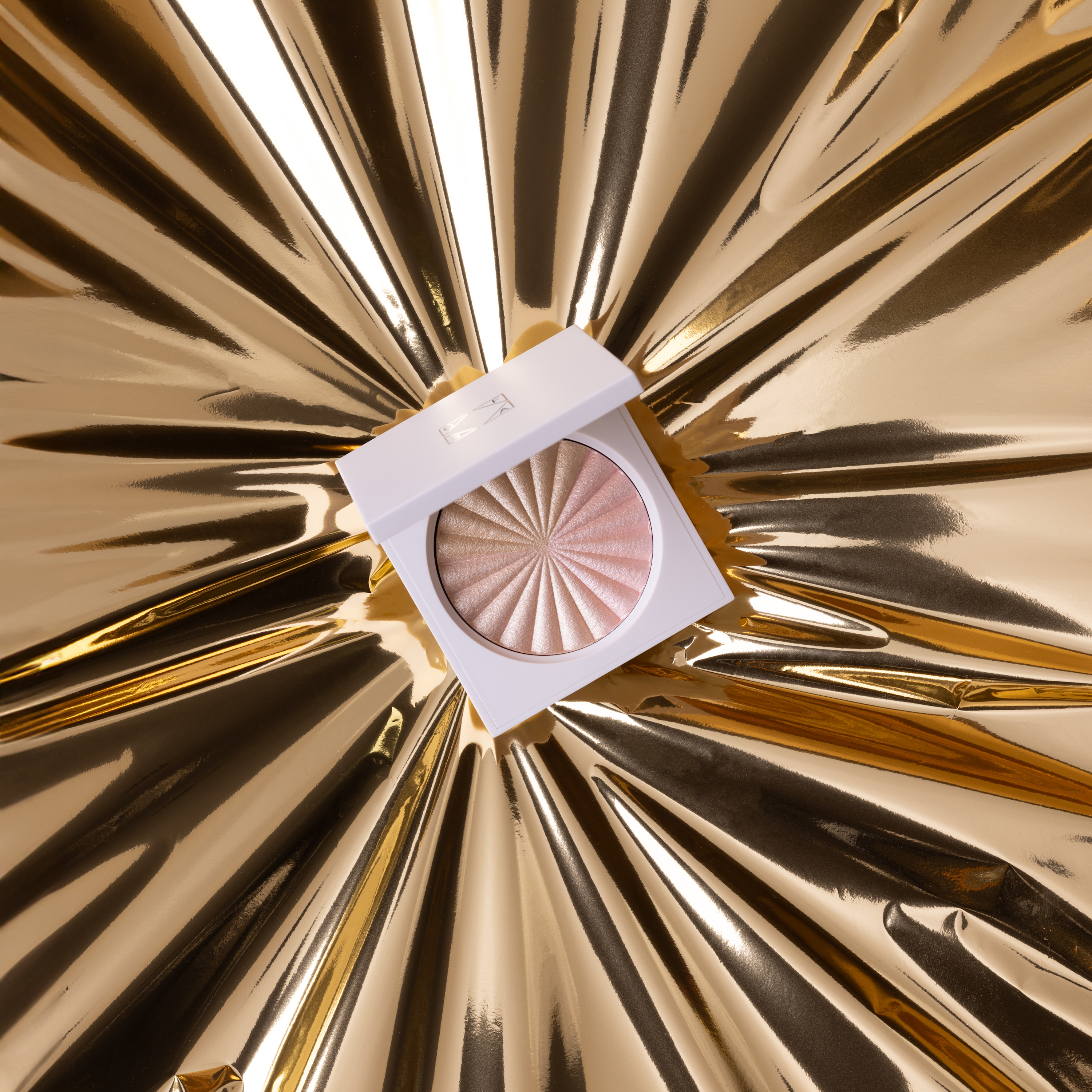 HERMES ハイライトパウダー シャンパンゴールド HERMES ‪‪❤︎‬ ゴールド ハイライトパウダー 専用ボックス付き‬