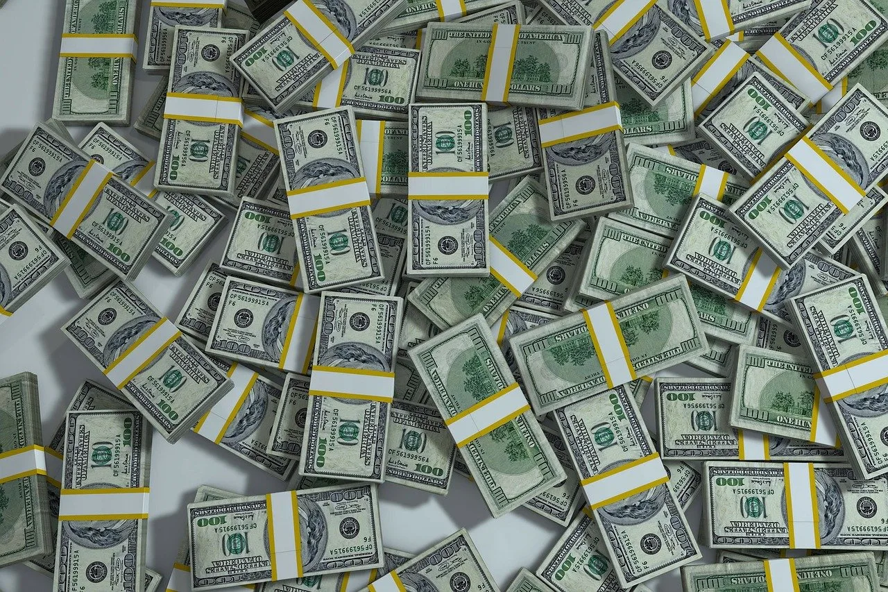 The Truth About Warren Buffett’s Record Cash Pile — And What It Means for You