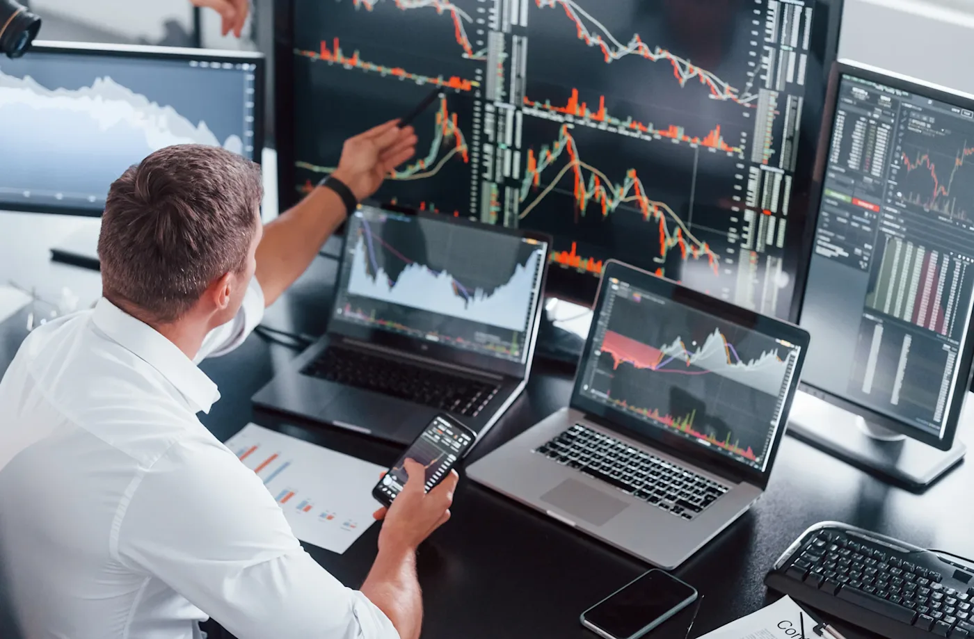 Vertical Spreads Explained: How to Generate Cash Flow While You Wait for the Right Investment