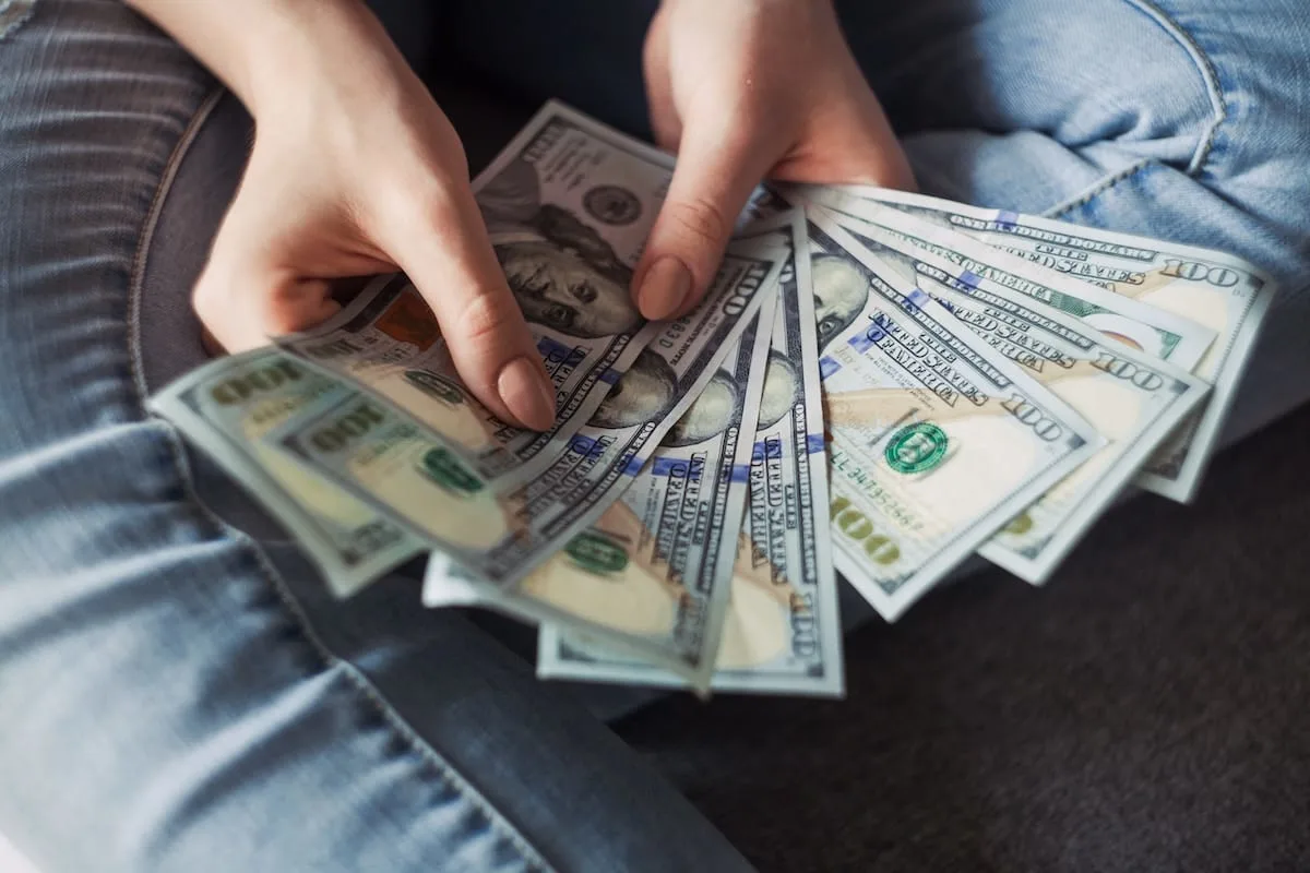 How to Make Passive Income: 15+ Examples and Ideas