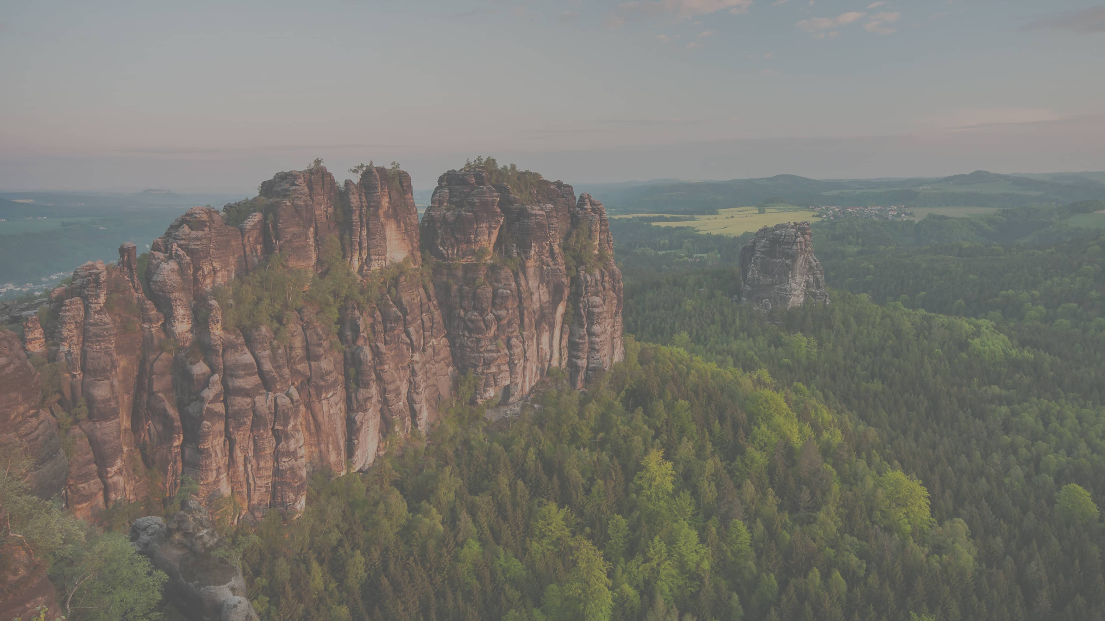 Cover slide background: macOS Elbe