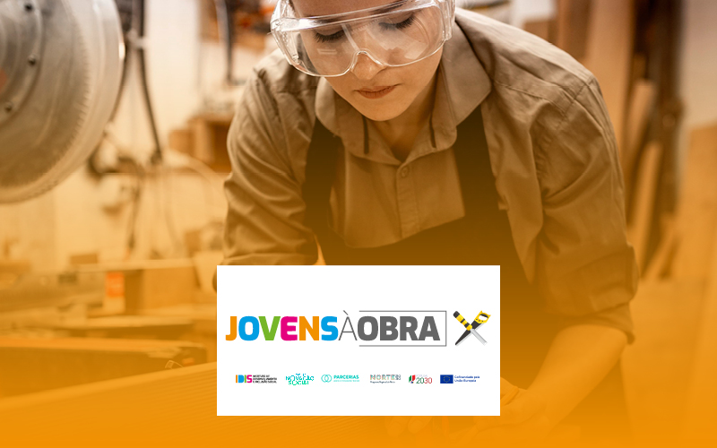 JOVENS À OBRA