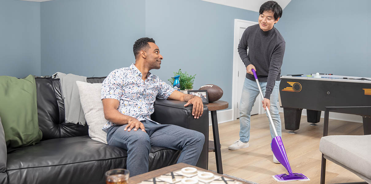 Swiffer-Article-7-Ways-Swiffer-Helps-To-Keep-Your-Hardwood-Floors-Looking-Like-New-DT
