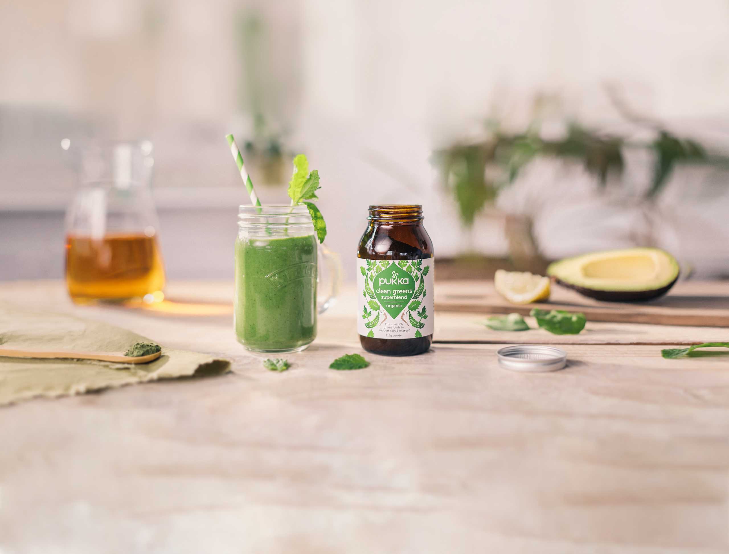 9t9ctezmoij2vm The clean green smoothie requires 7 ingredients, 1 blender and 5 minutes. https www pukkaherbs com uk en recipes clean green smoothie