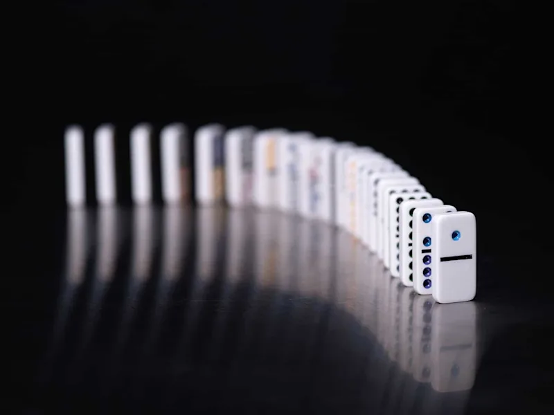 domino-effect