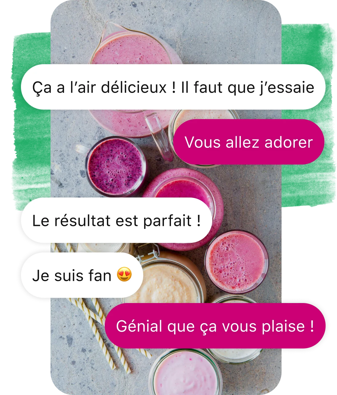 Bulles de réponses et de commentaires superposées avec une épingle de jus servis dans des verres