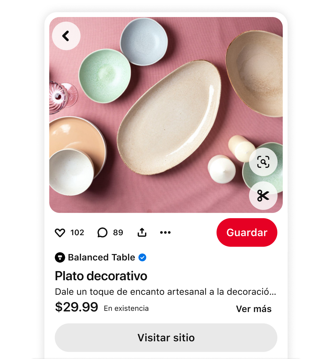 Pin de producto de Pinterest en el que se muestran platos de cerámica moteados en tonos apagados, con detalles sobre el nombre, el precio y la disponibilidad del producto de Balanced Table; incluye un botón de compra que dice “Visitar sitio”.