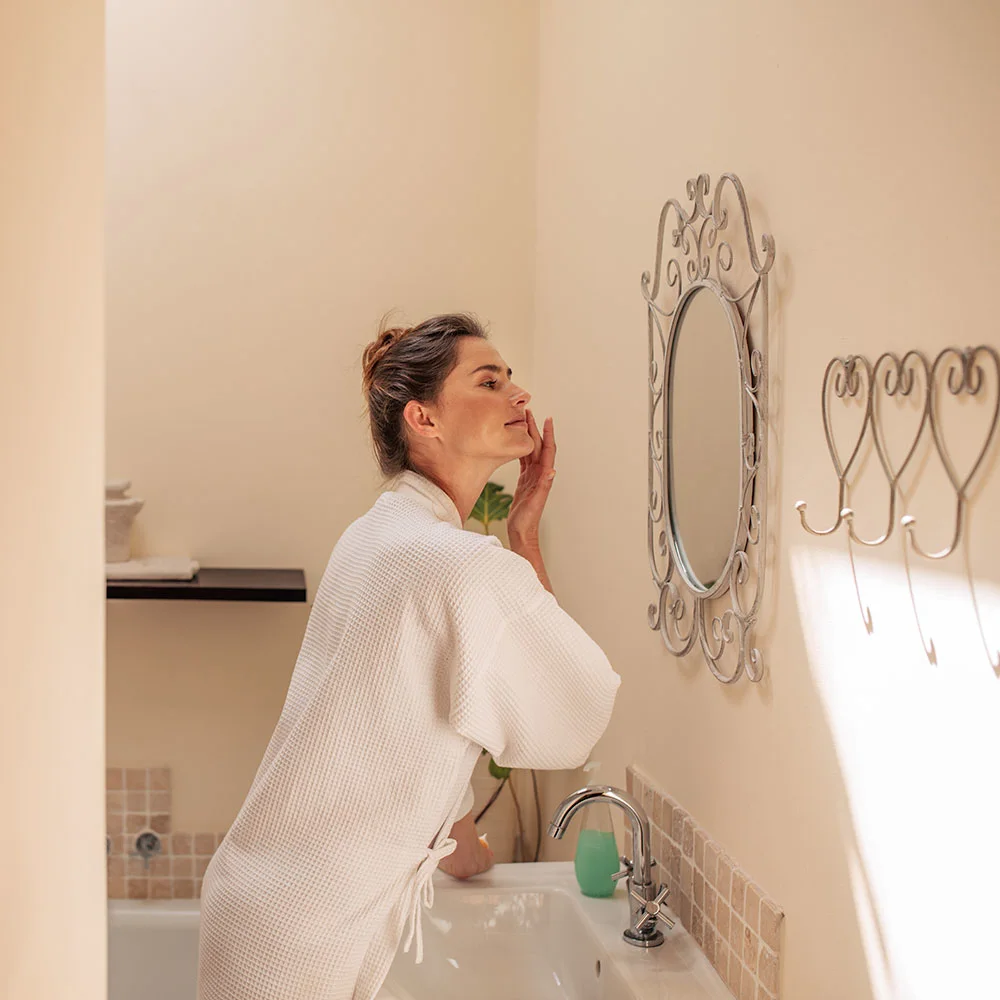 Strong acne medications: 4 severe acne treatments - Desktop Image