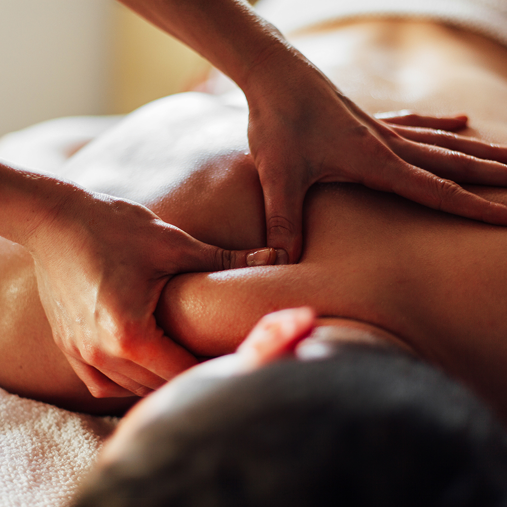 Thai Massage Benefits, Techniques, What to Expect