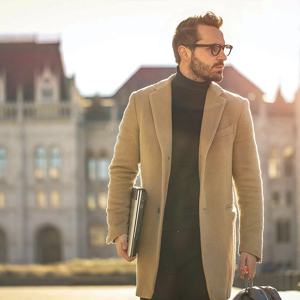 8 stylish hairstyles for men with thinning hair - Desktop Image