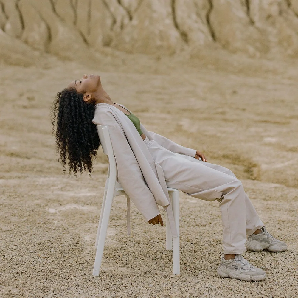 Dandruff vs. dry scalp: differences, causes, treatment - Desktop Image