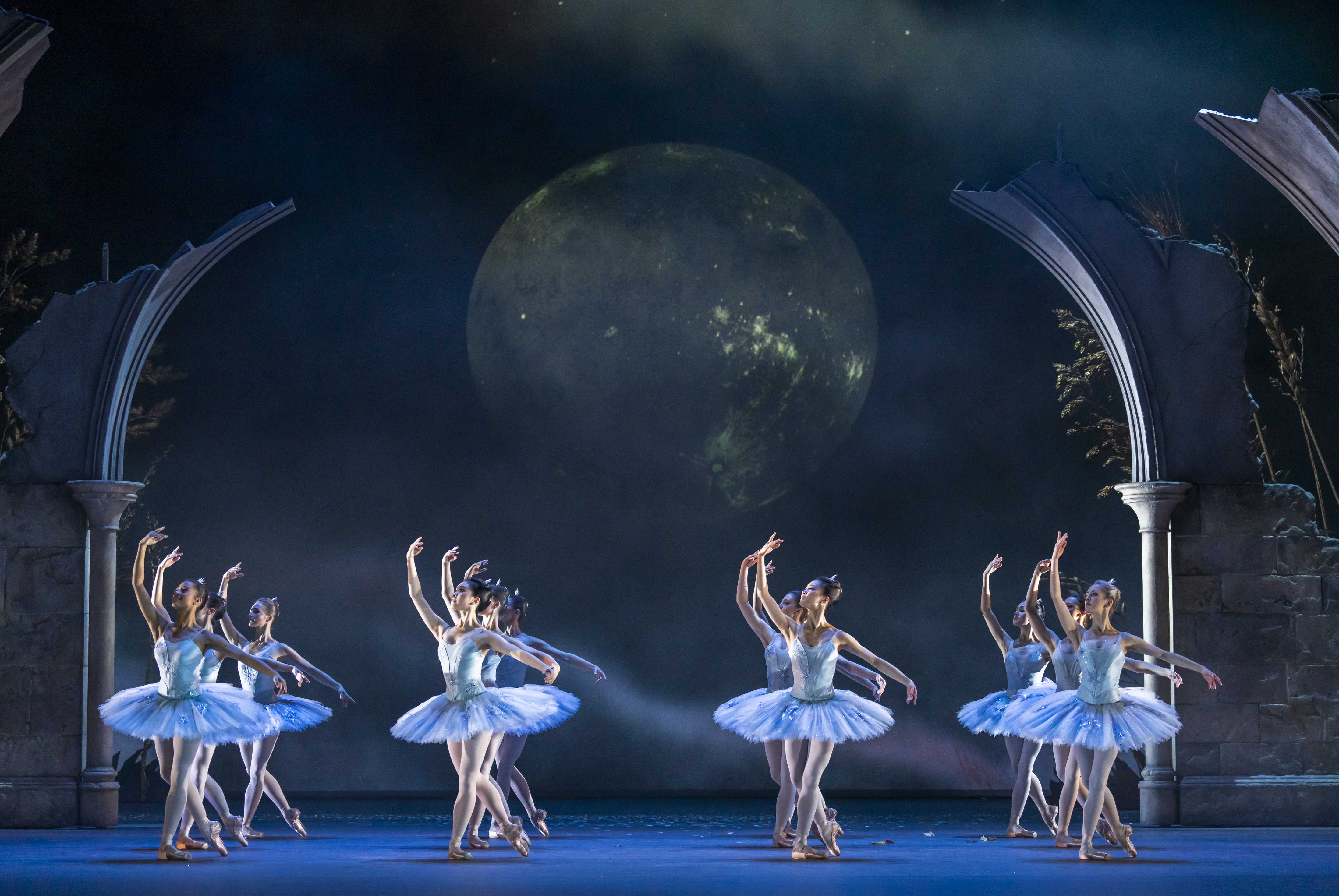 Artists of The Royal Ballet in Cinderella