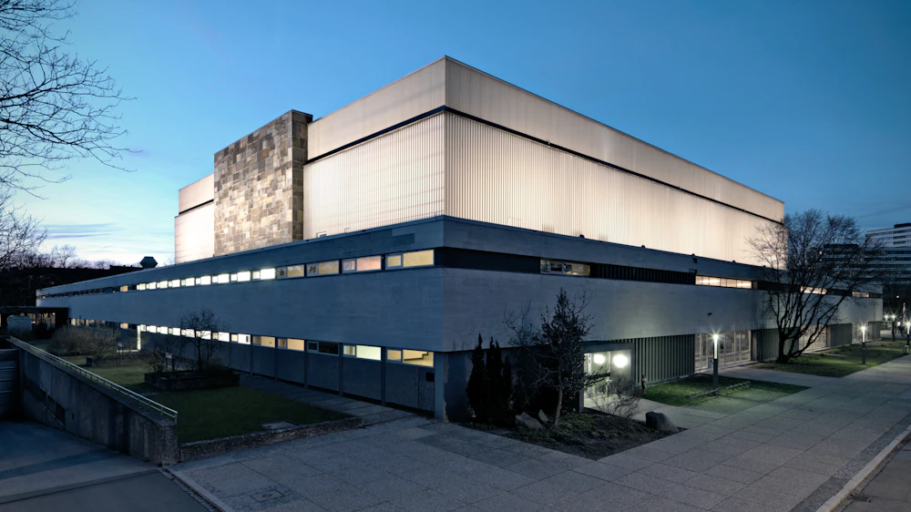 Außenaufnahme der Meistersingerhalle Nürnberg