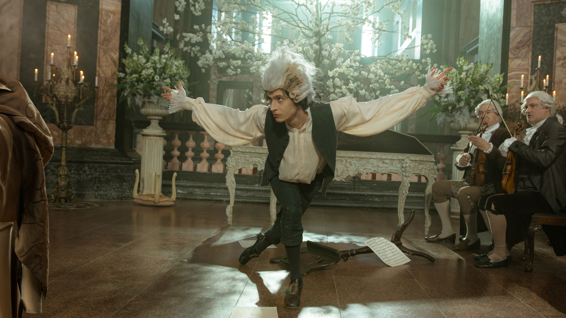 Eren Güvercin als Amadeus Mozart