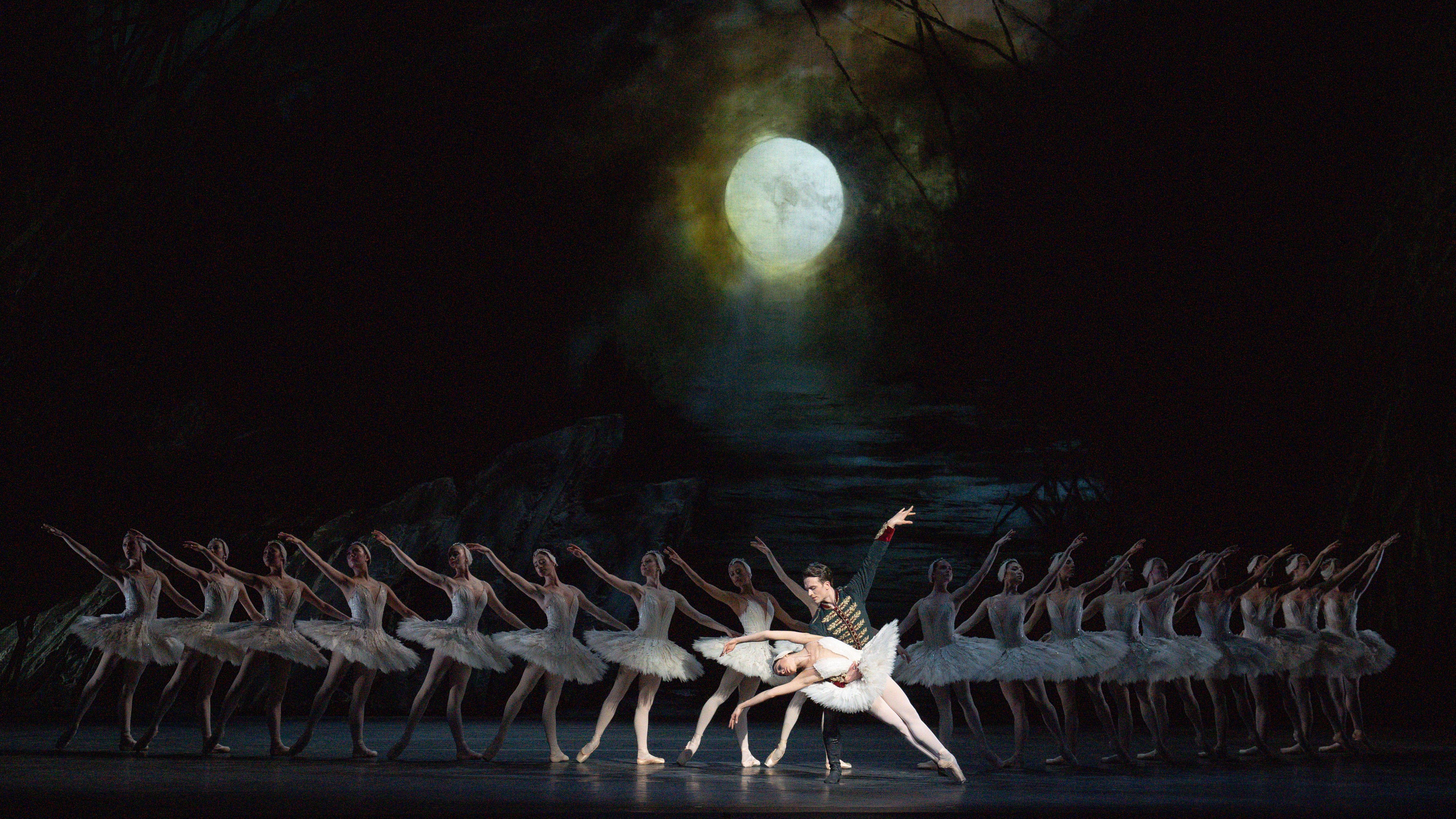 Schwanensee, Royal Ballet and Opera