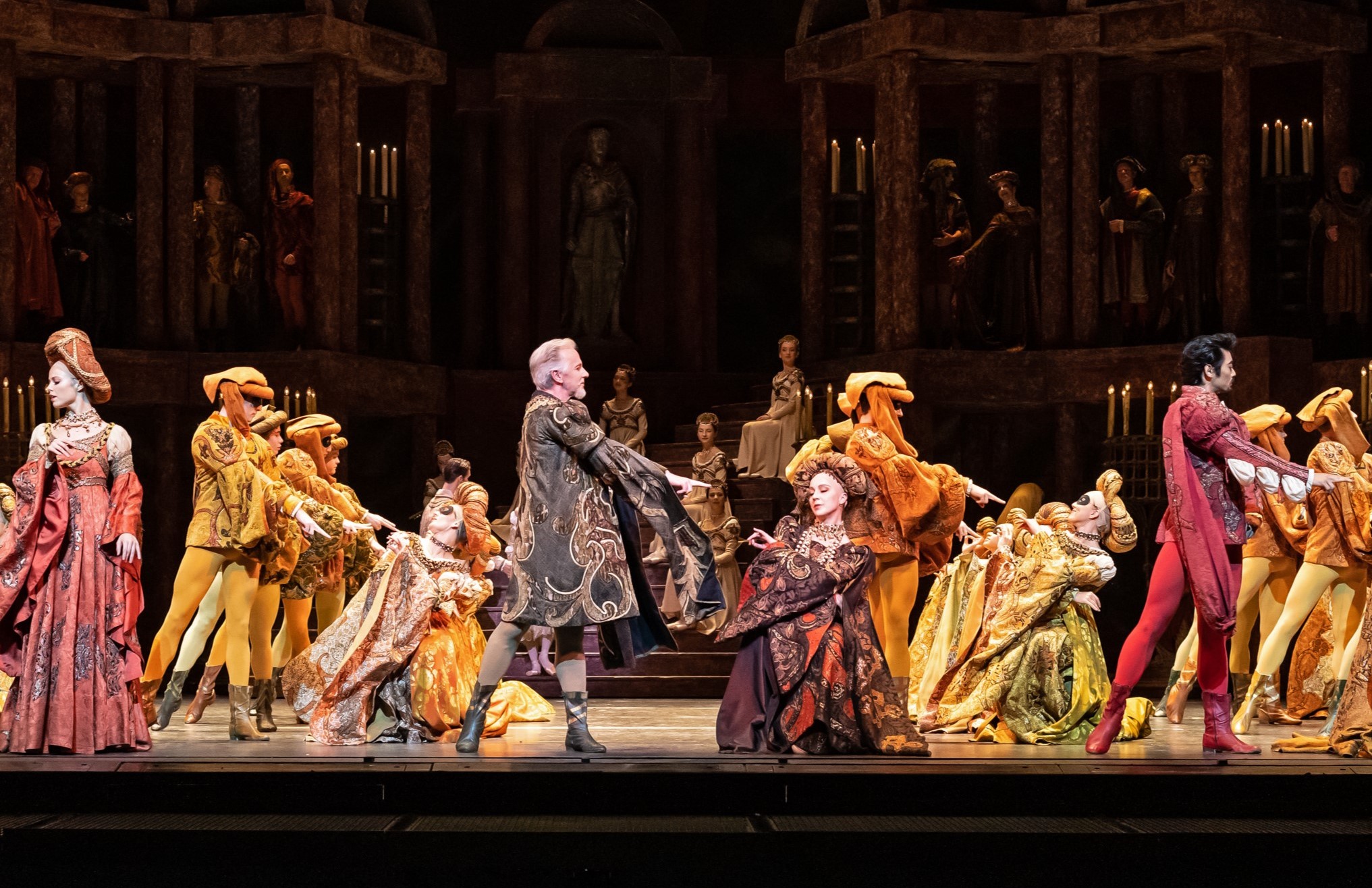 Tänzer des Royal Ballet in Romeo und Julia