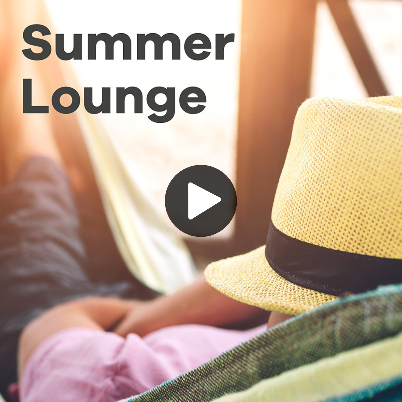 Sender Summer Lounge mit Person in Hängematte