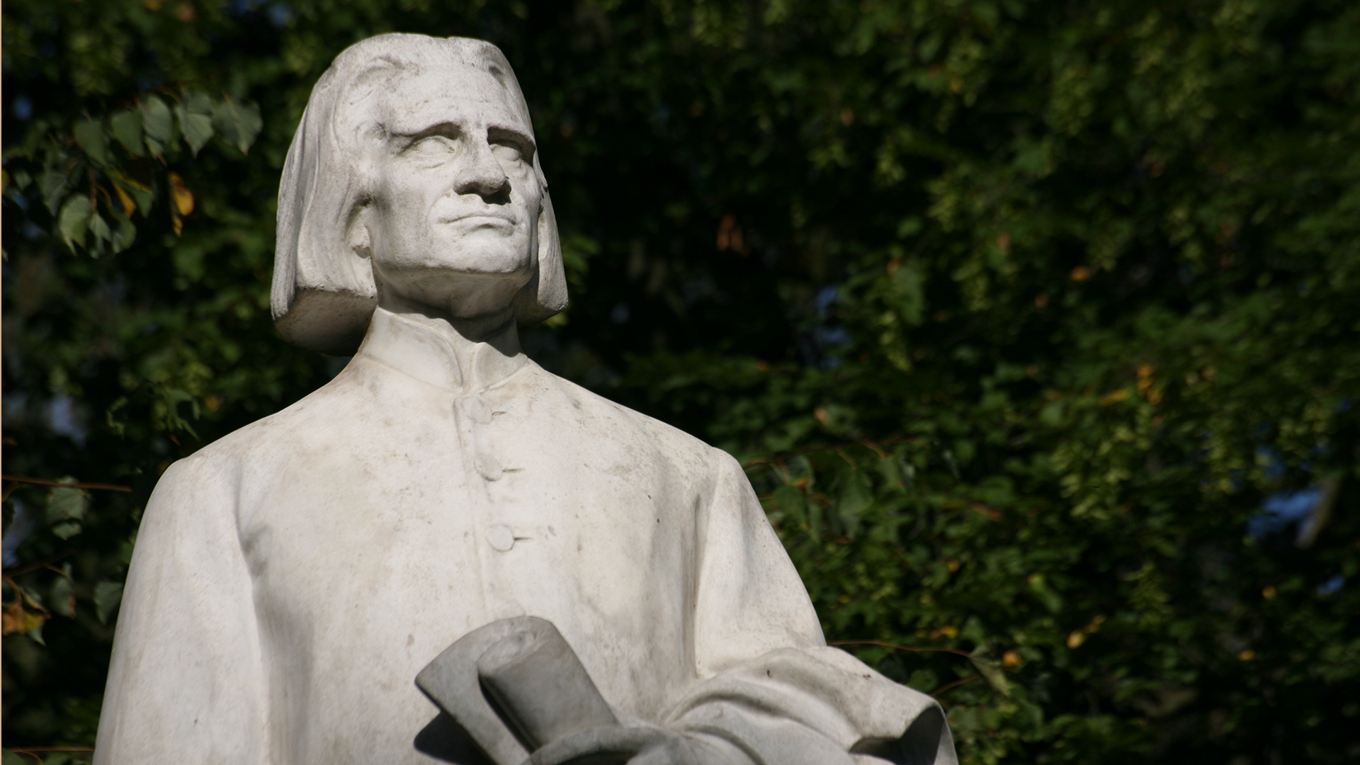 Franz Liszt Statue