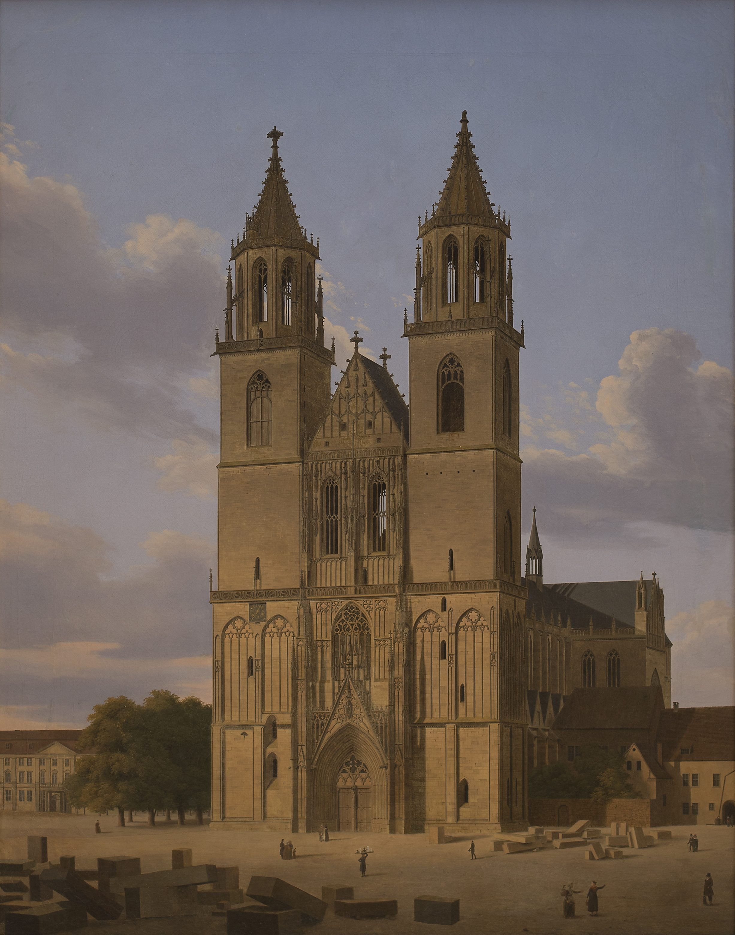 Magdeburger Dom mit zwei Türmen und gotischer Fassade bei Tageslicht, Menschen auf dem Platz im Vordergrund