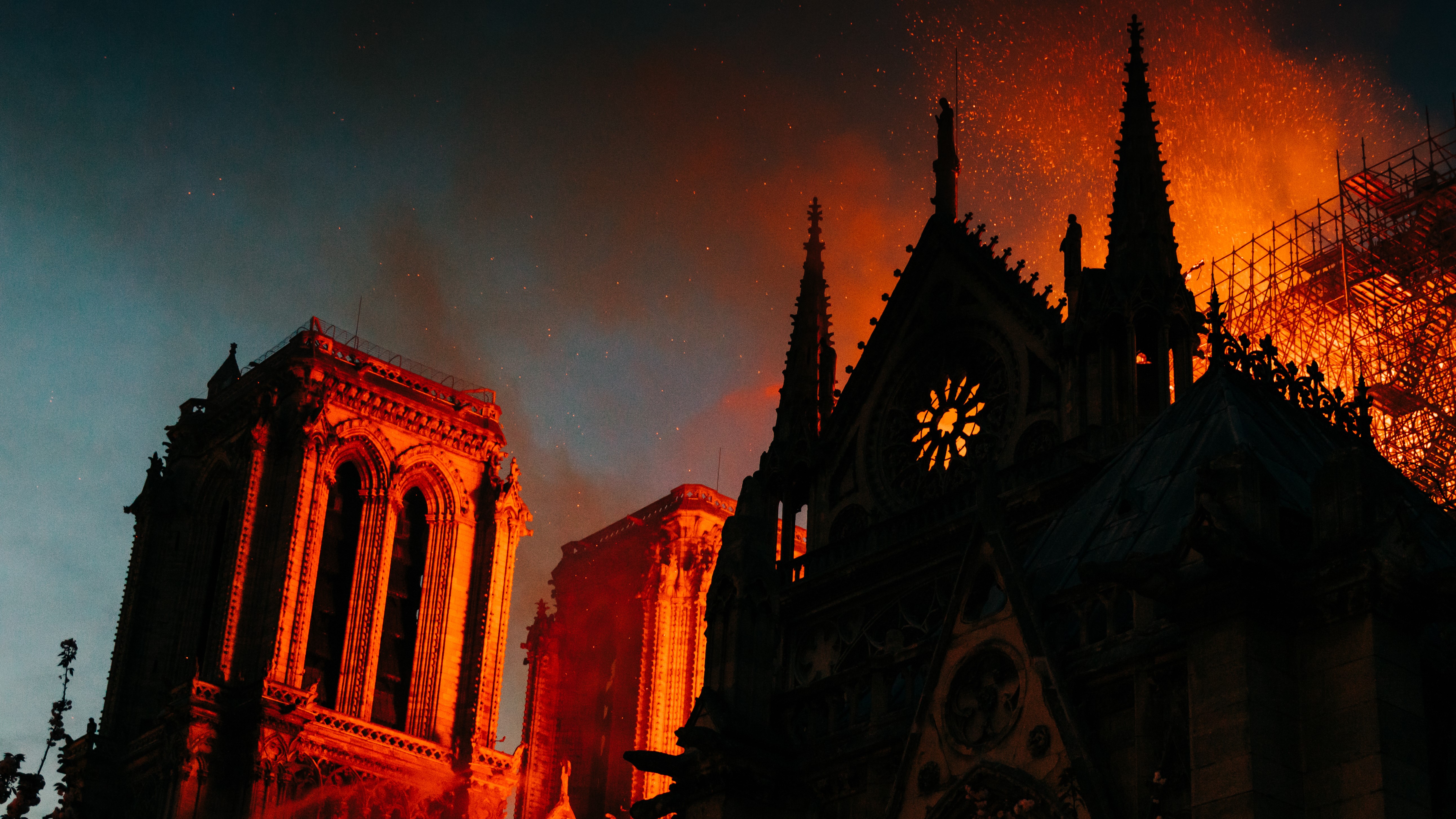 Notre-Dame in Flammen