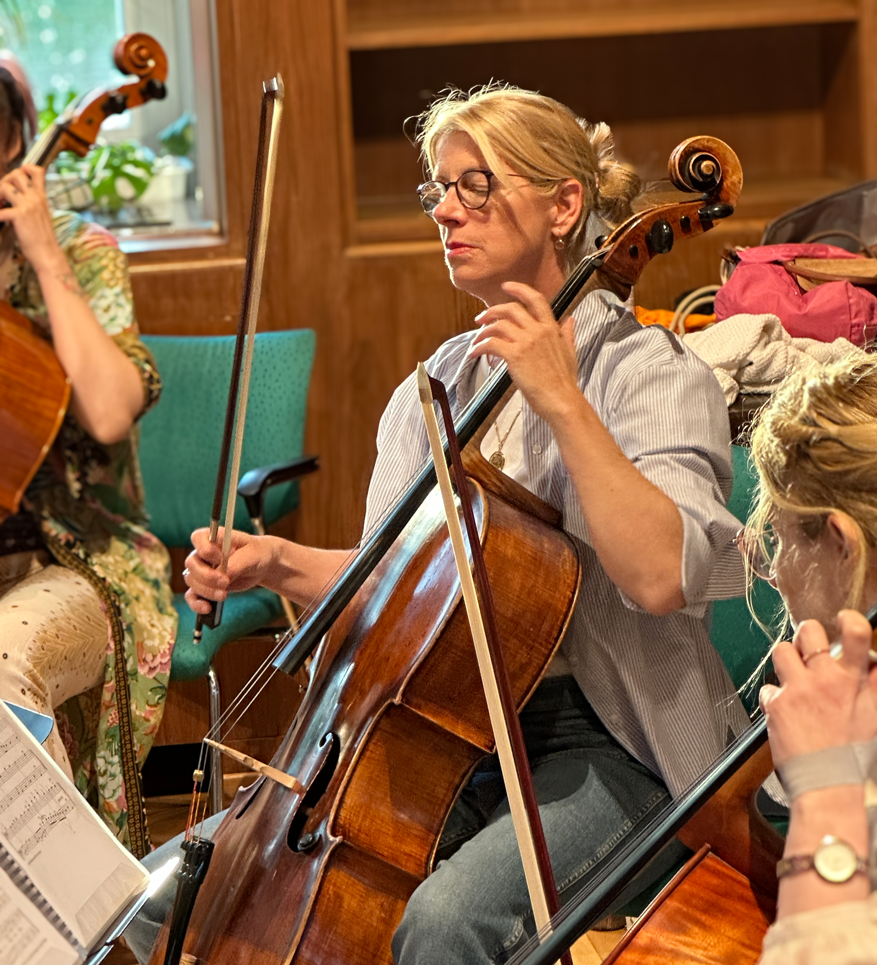 Suzanna Magyarosy am Cello