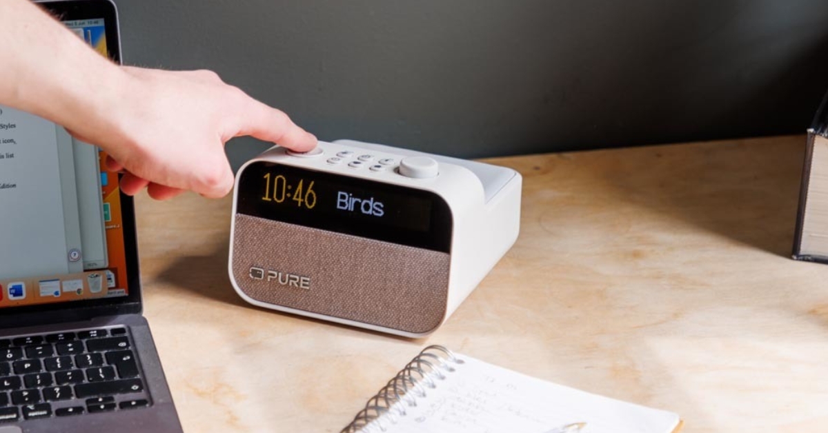 PURE Charge Moment Radiowecker