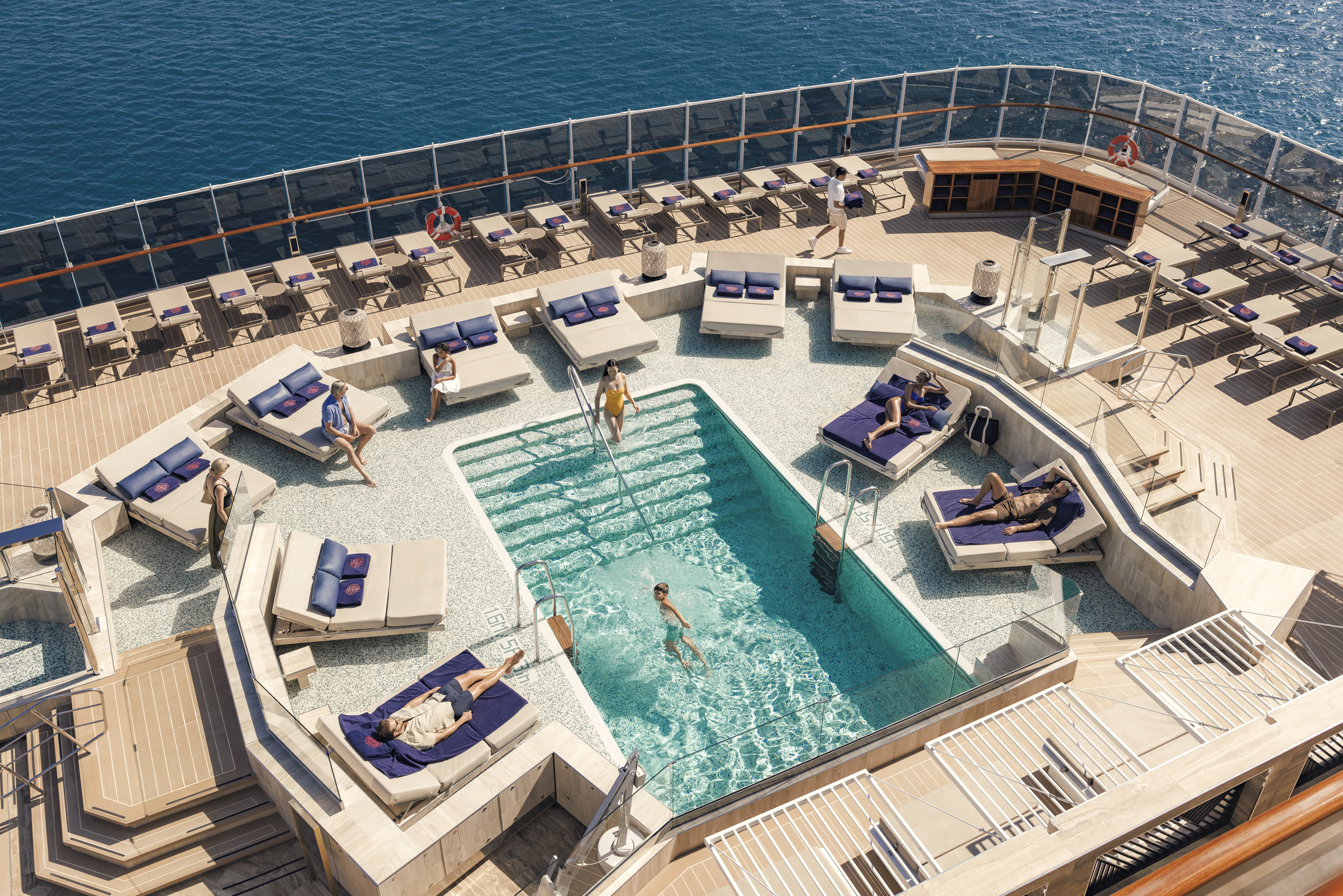 Atoll Pool