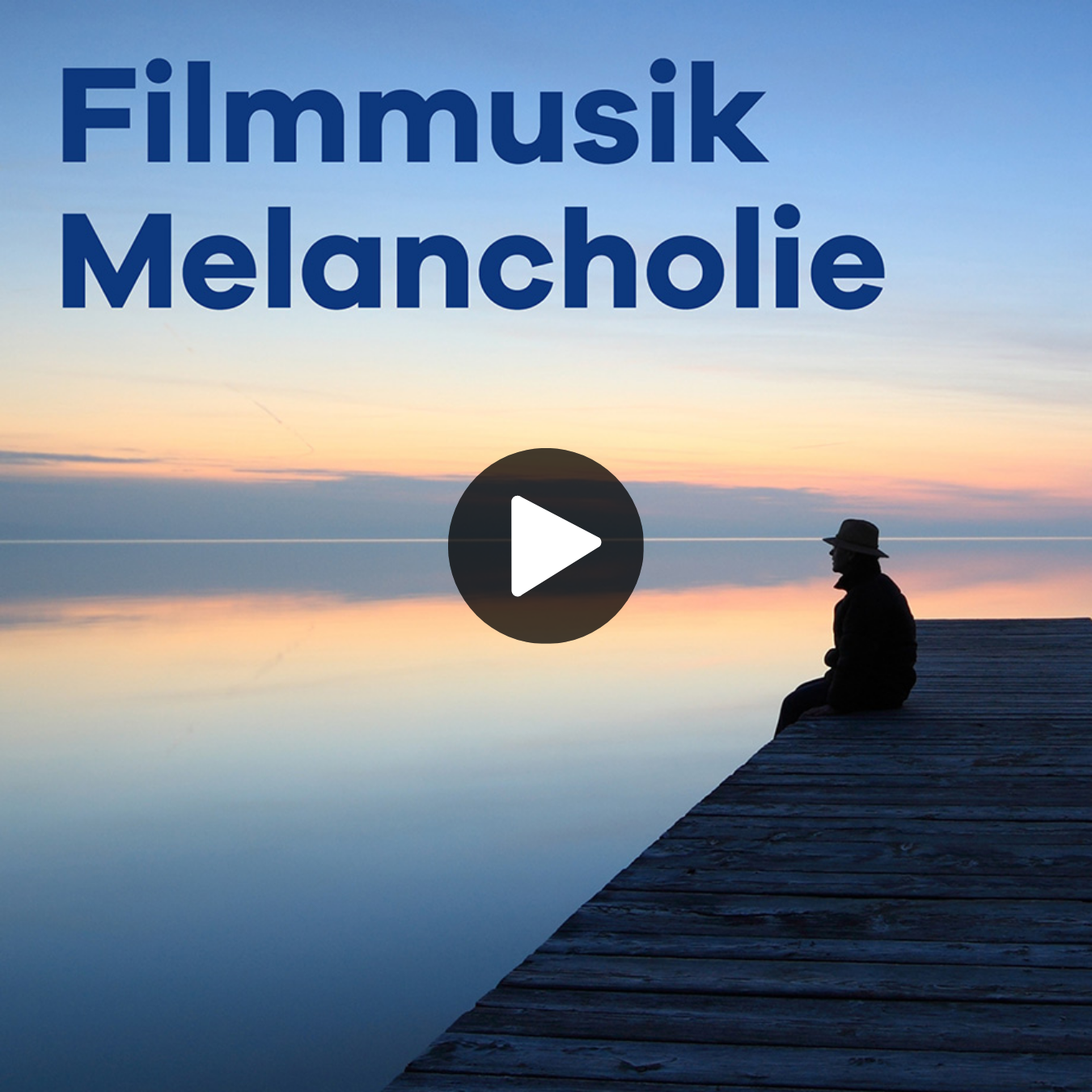 Sender Filmmusik Melancholie mit einem Mann auf einem Steg am Wasser bei Sonnenuntergang