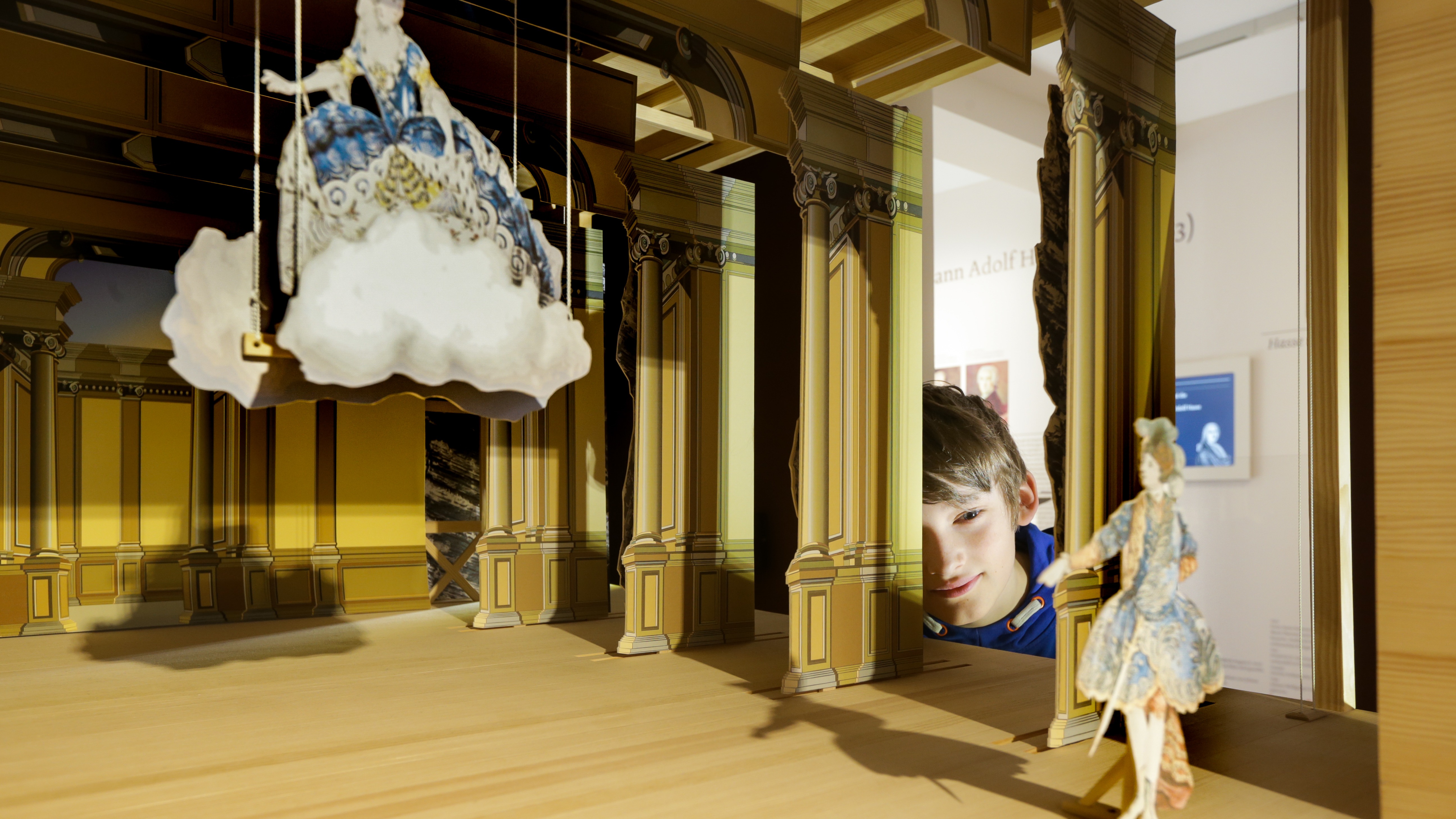 Komponisten Quartier - Kind vor Opernmodell