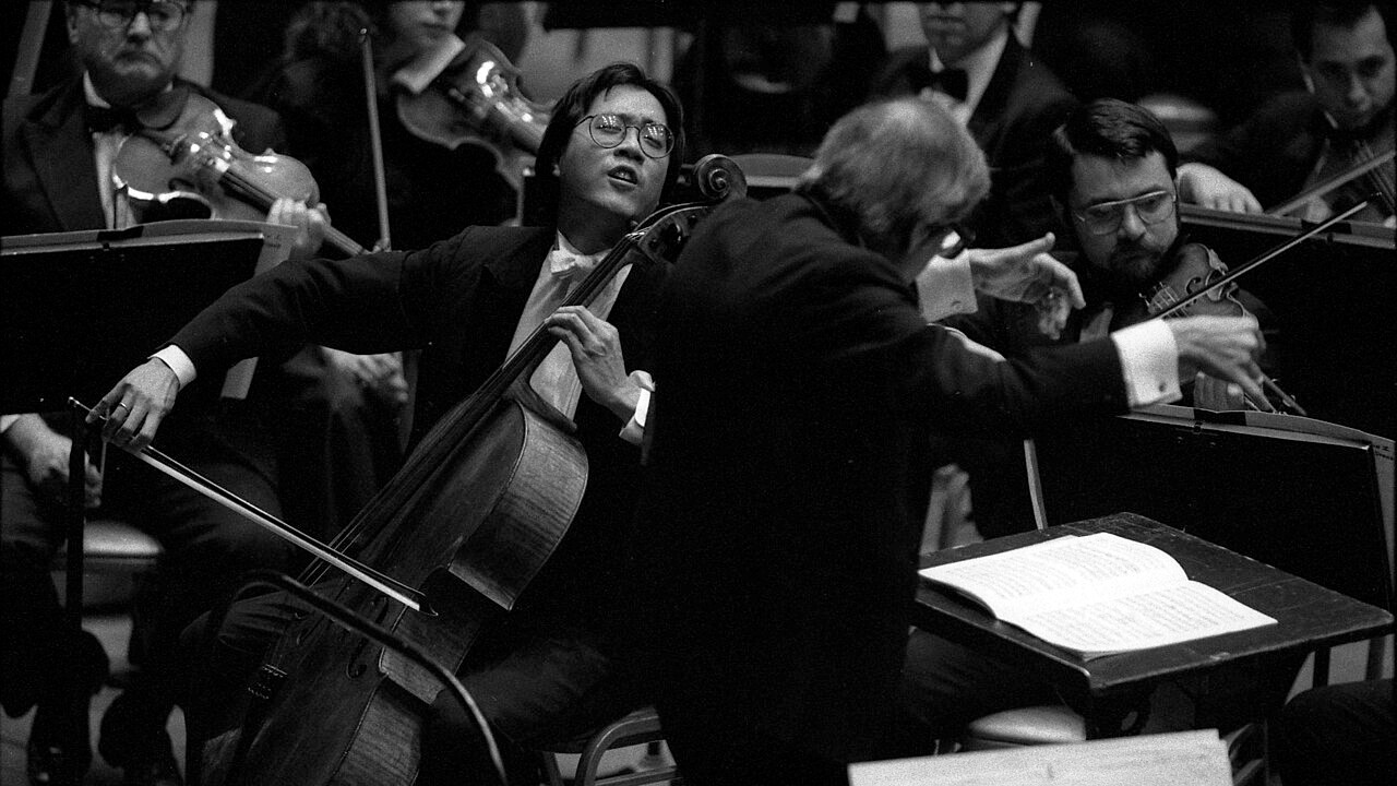 Cellist Yo-Yo Ma bei einem Auftritt mit dem Los Angeles Philharmonic Orchestra