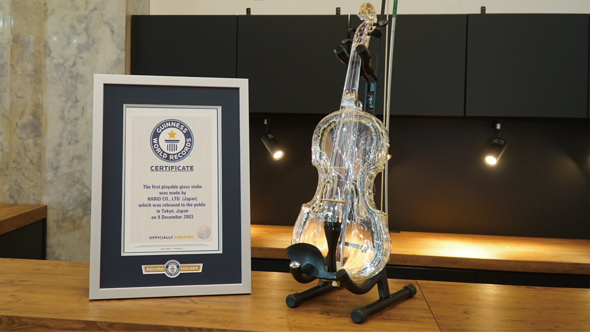 Weltrekord: Glas-Geige