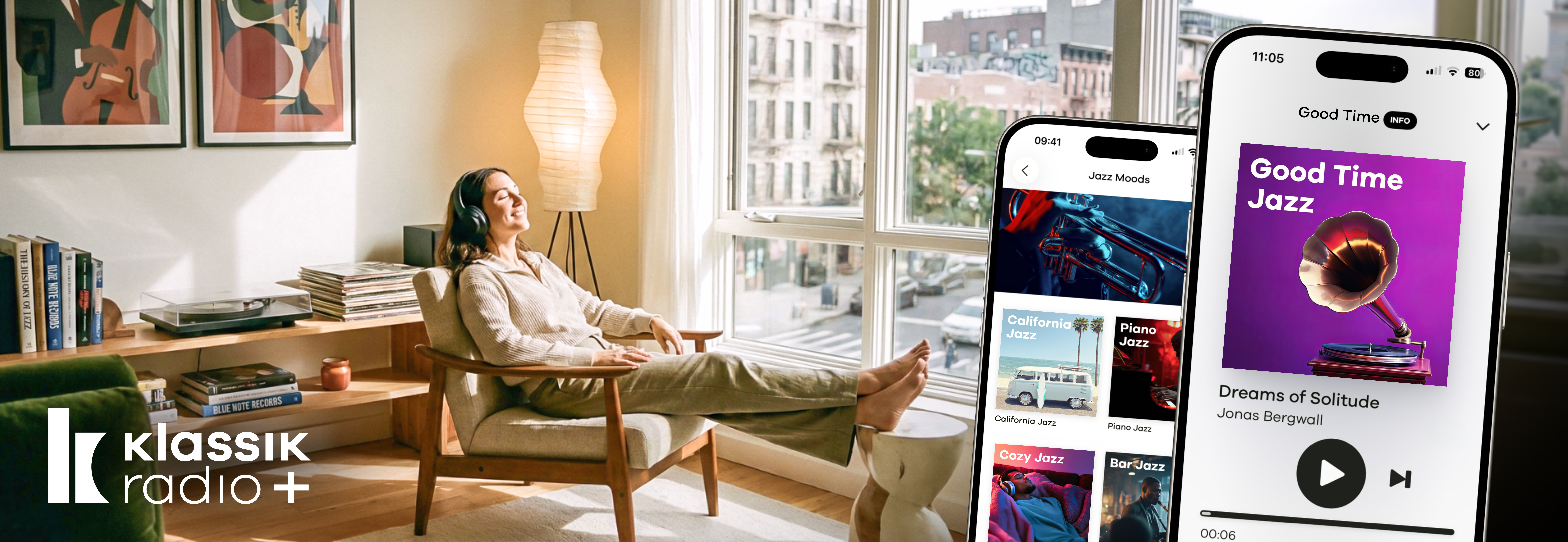 Frau hört entspannt Good Time Jazz bei Klassik Radio Plus.