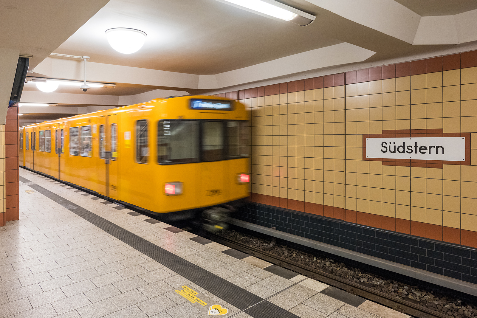 Fahrgäste der BVG hören ab jetzt Klassik Radio