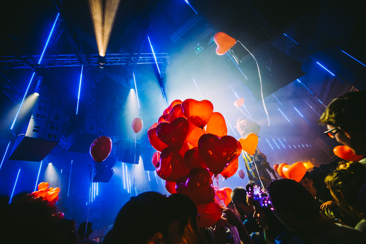 Mensch und Maschine: Beat von Gehirnströmen 