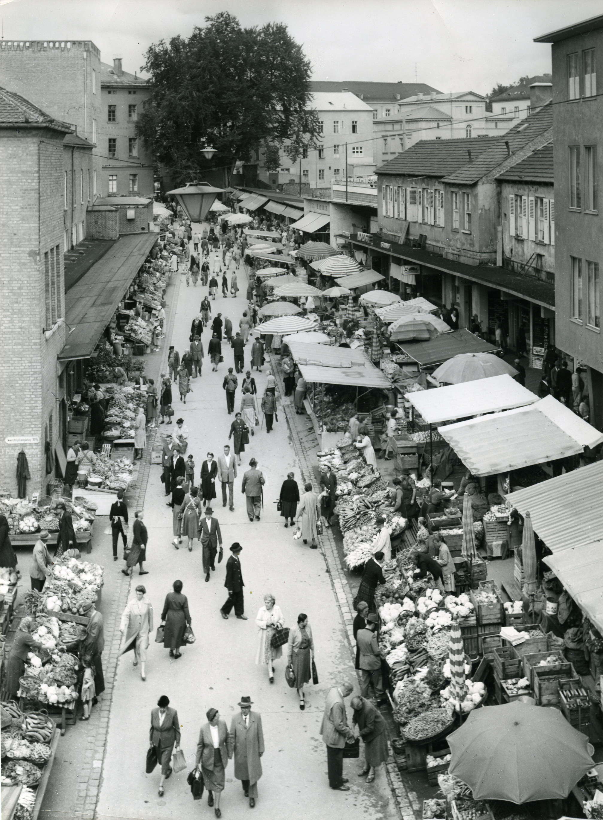 Blick auf den Stadtmarkt Augsburg 