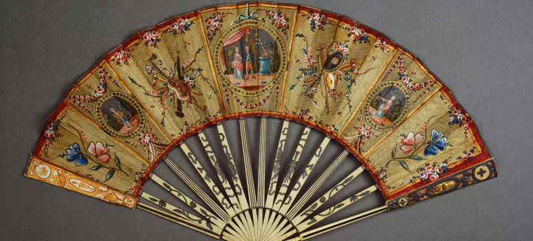 Faltfächer mit Musikinstrumenten Deutschland, um 1775/1780 Foto: Walter Haberland