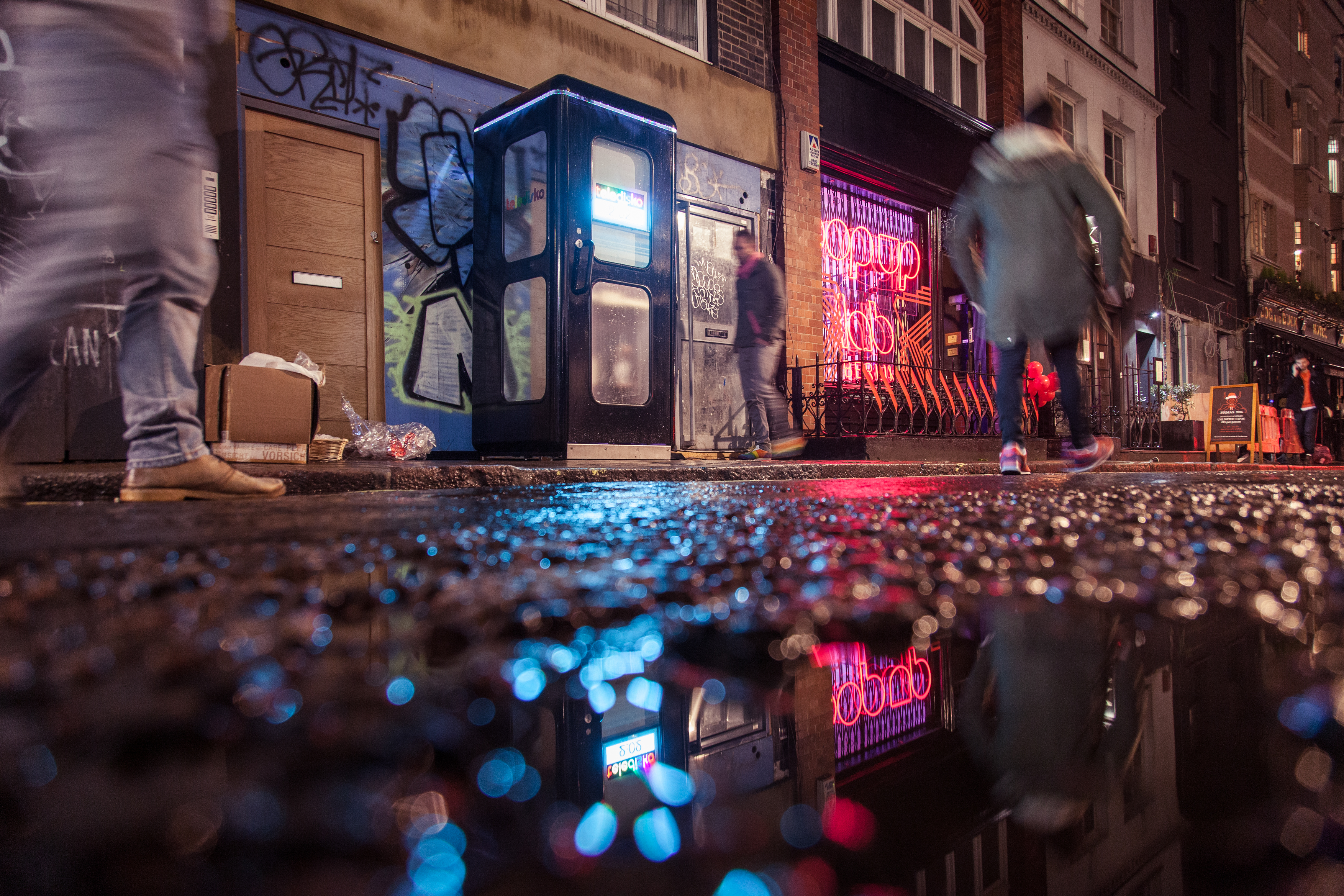 Eröffnung von Madrids kleinster Diskothek 