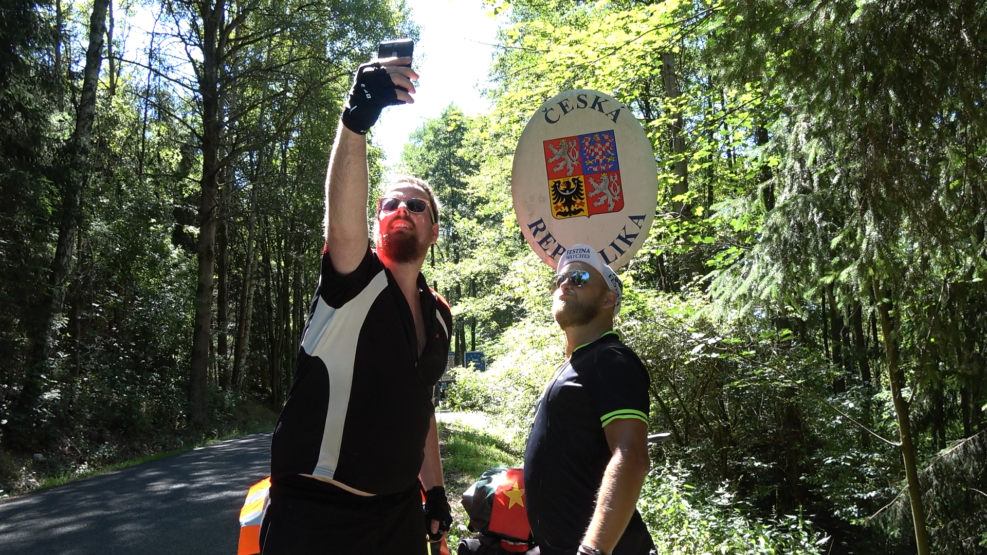 Verrückte Doku - mit dem Rad nach Vietnam