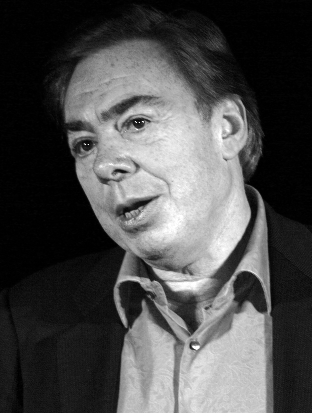 Premier Johnson steht Andrew Lloyd Webber bei