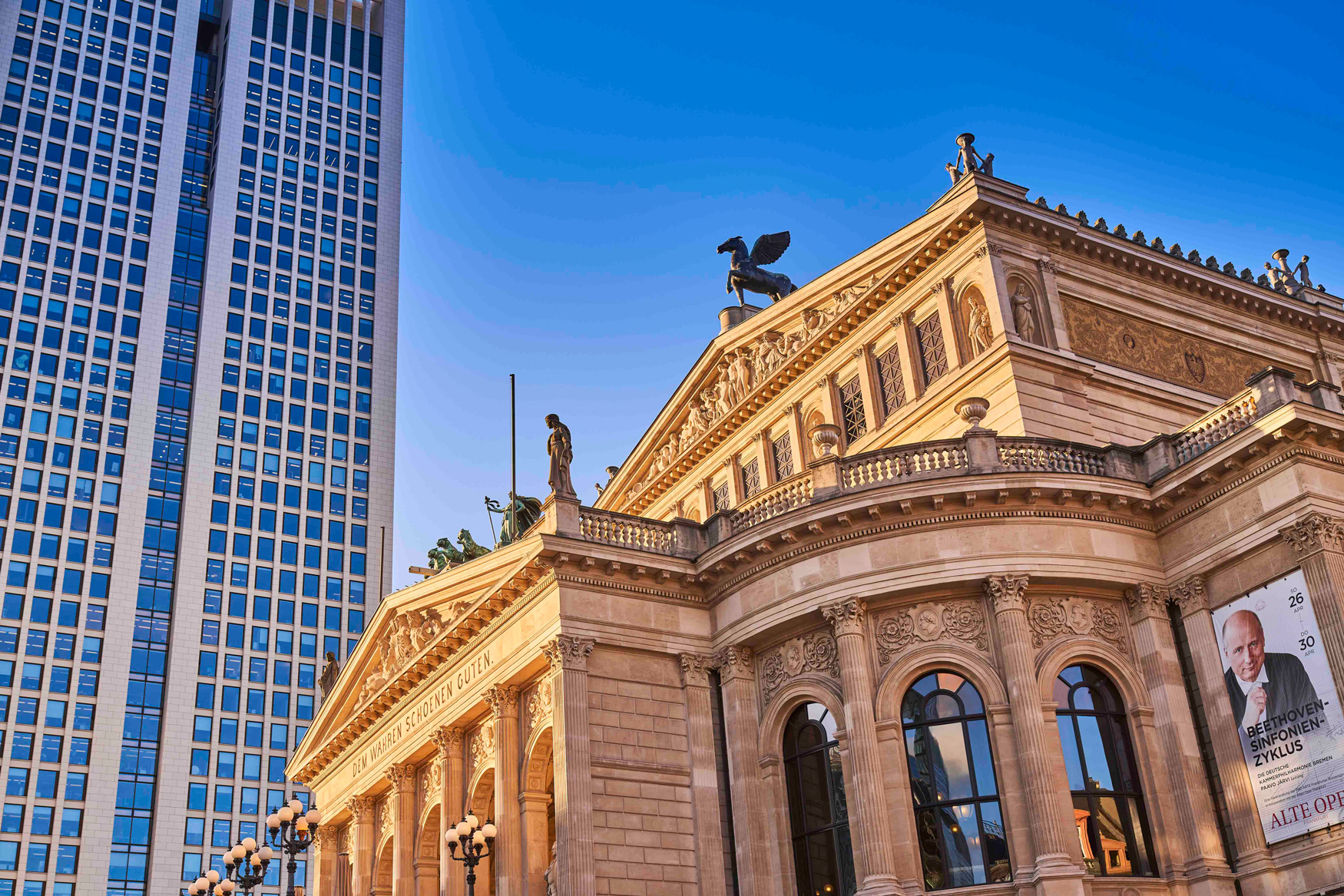 Jubiläumsfeier an der Alten Oper Frankfurt