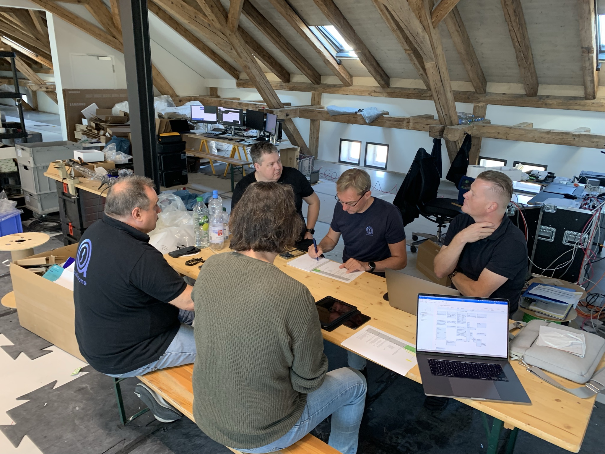 Sendeuhren & Grids werden festgelegt ... 