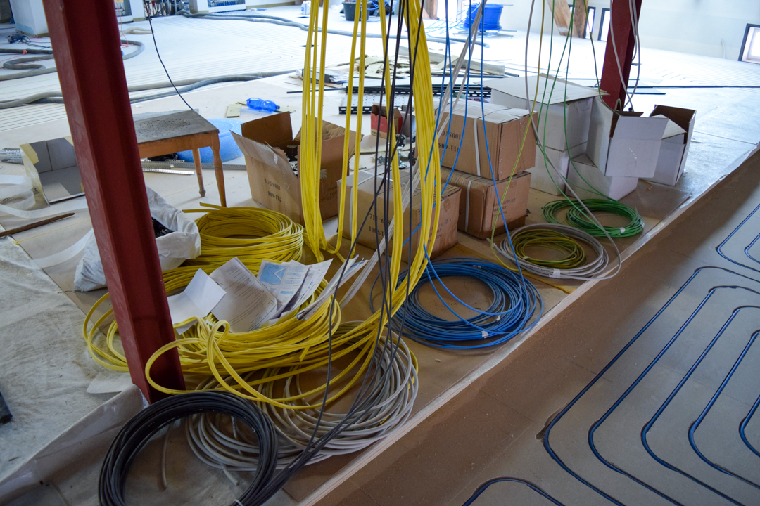 Kilometerweise Kabel ... 