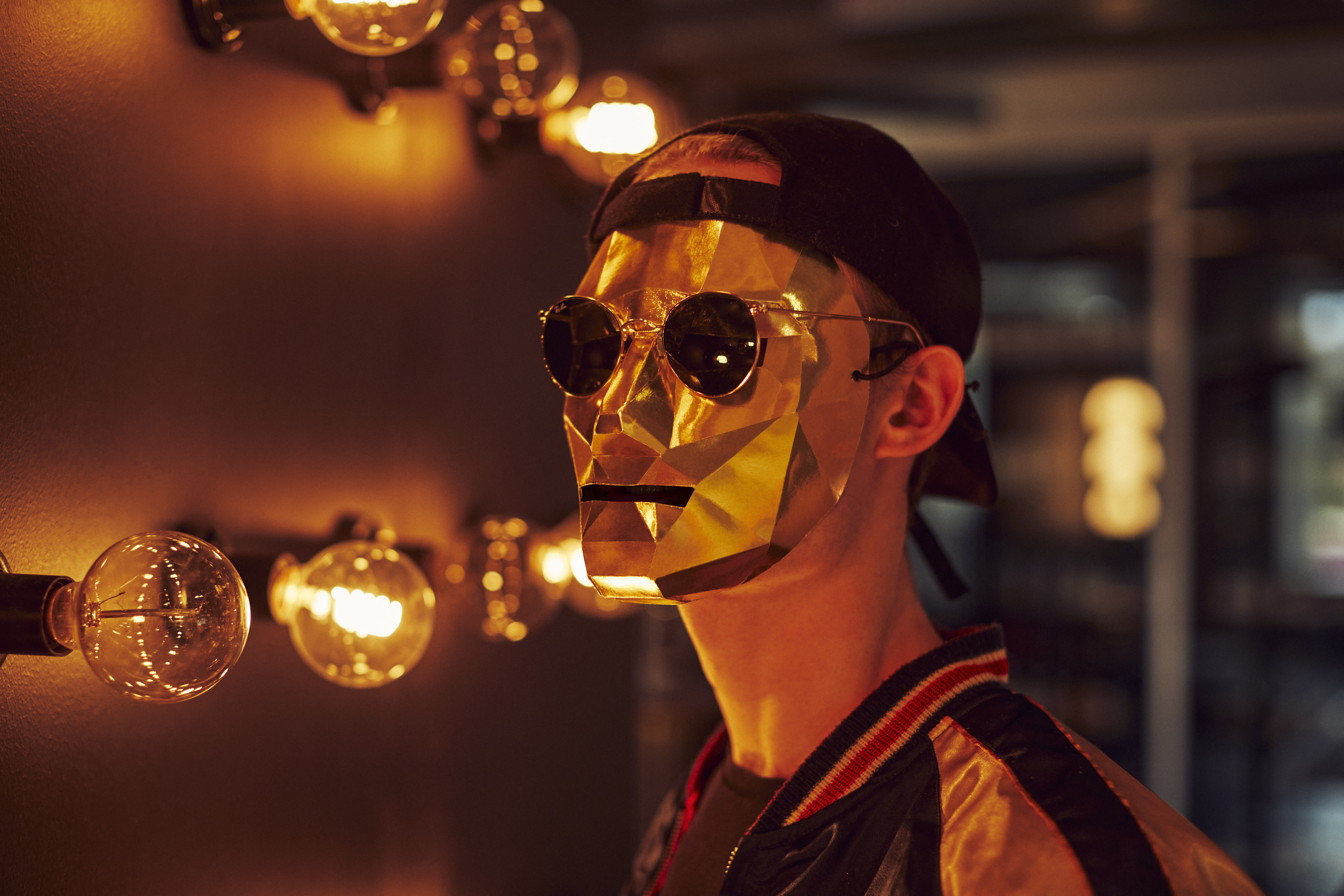 Der neue Track von Satin Jackets feat. Panama 