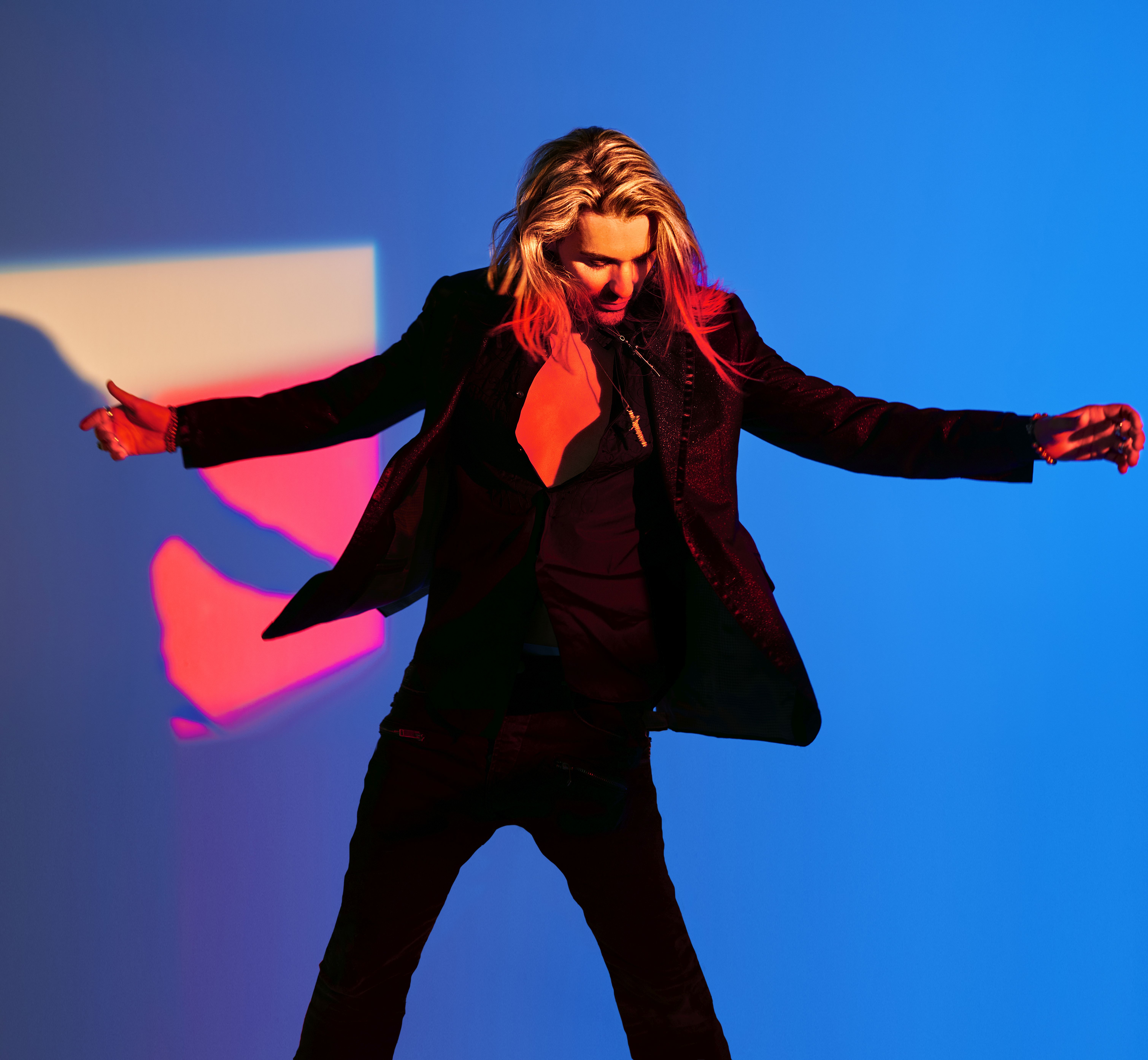 Geiger David Garrett in lässiger Pose