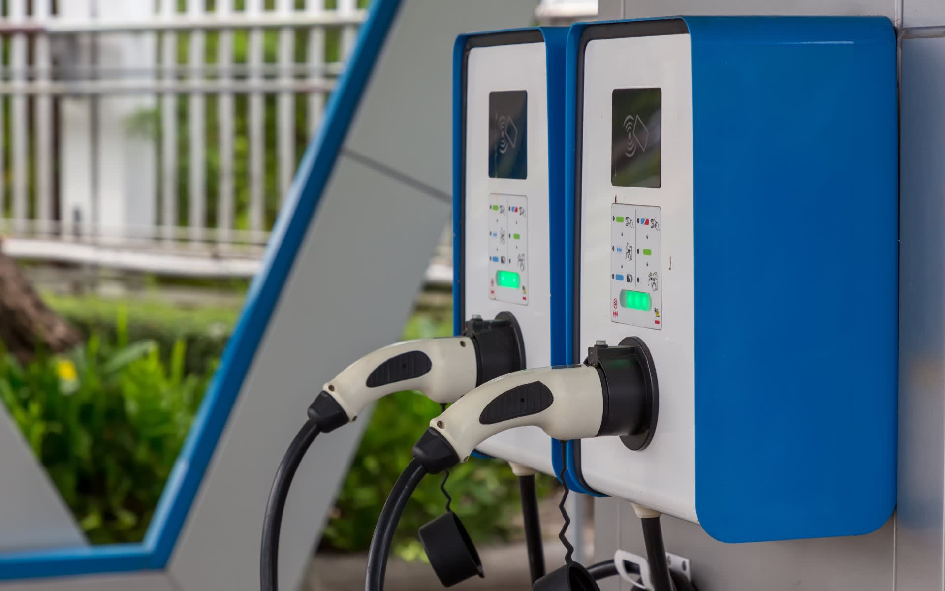 Incentives for commercial electric fleets - Hero Image