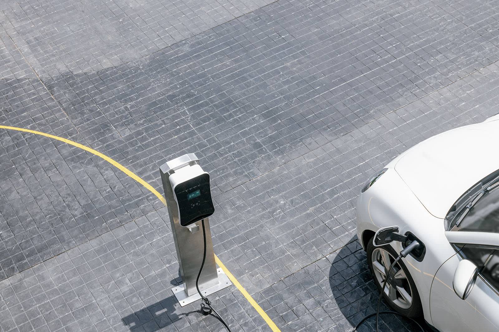 The road to 300,000 EV chargepoints – how will we get there? - Hero