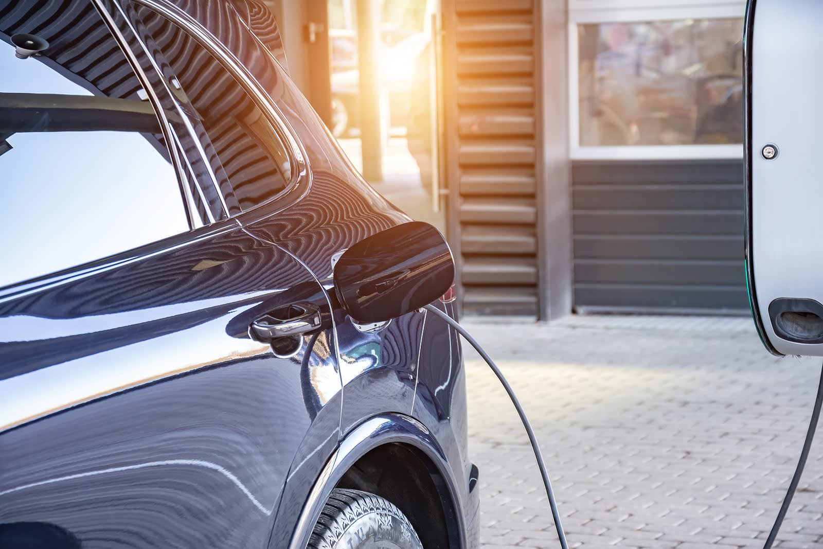 How much does it cost to charge a commercial EV fleet? - Hero Image